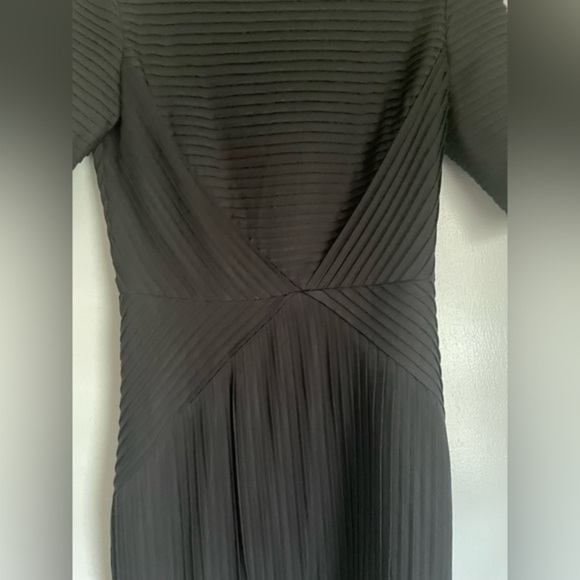 Tahari Black Mini Dress 3/4 sleeve size 4 - Picture 6 of 6